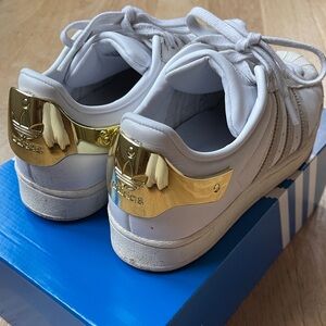 Adidas Superstar Shell Toes Gold plate Cloud White Size 8